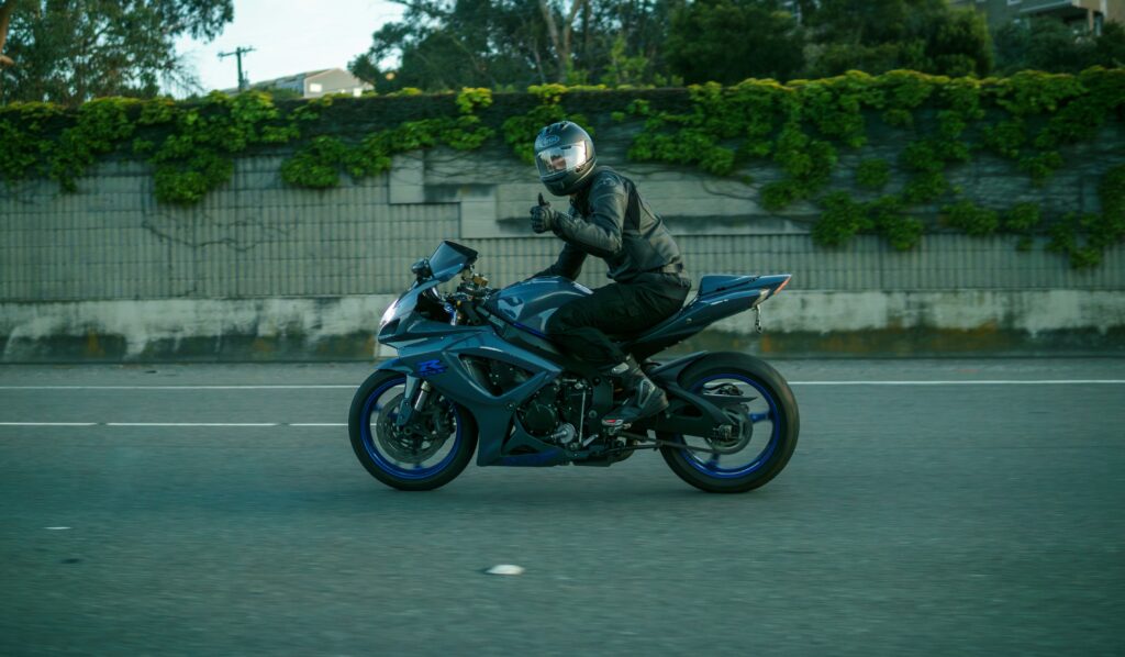 daniel-akselrod-4-0_BsgF4J0-unsplash